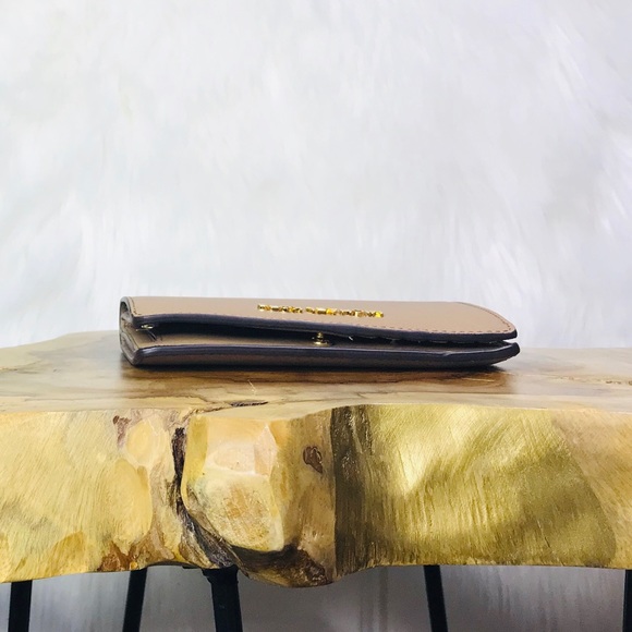 Michael Kors Jet Set Travel Slim Bifold Wallet - Picture 6 of 8